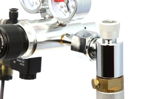 Australischer SodaStream SodaClub an Gasregler angeschlossen