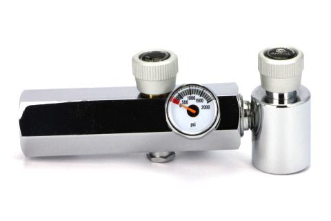 Der CGA 320 Nachfülladapter