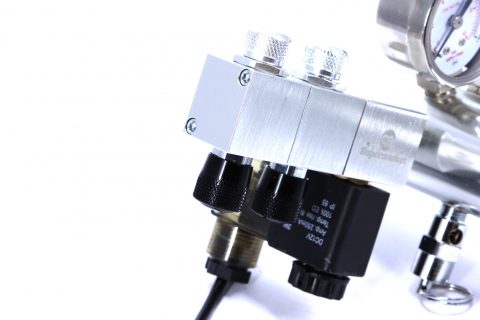 Ausgangsverlängerungsverteiler an Regler angeschlossen